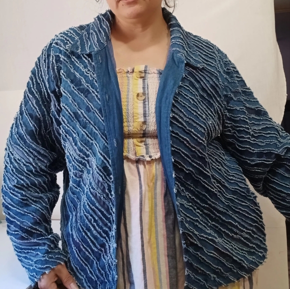 Denim jacket, sz XL, pockets,buttons Down, frayed patch, women,Boho. - Picture 17 of 17
